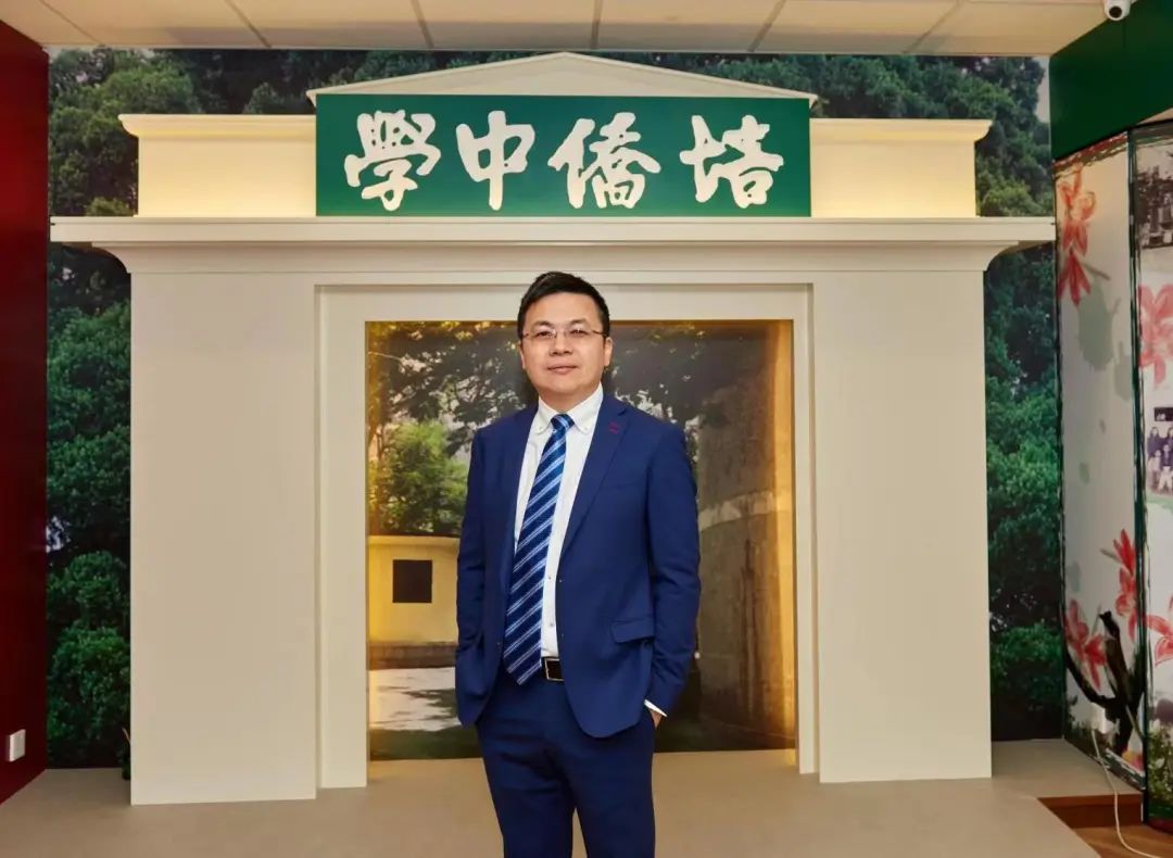 擁抱國家發展機遇培養愛國愛港建設者─訪培僑中學校長伍煥傑-香港經濟導報